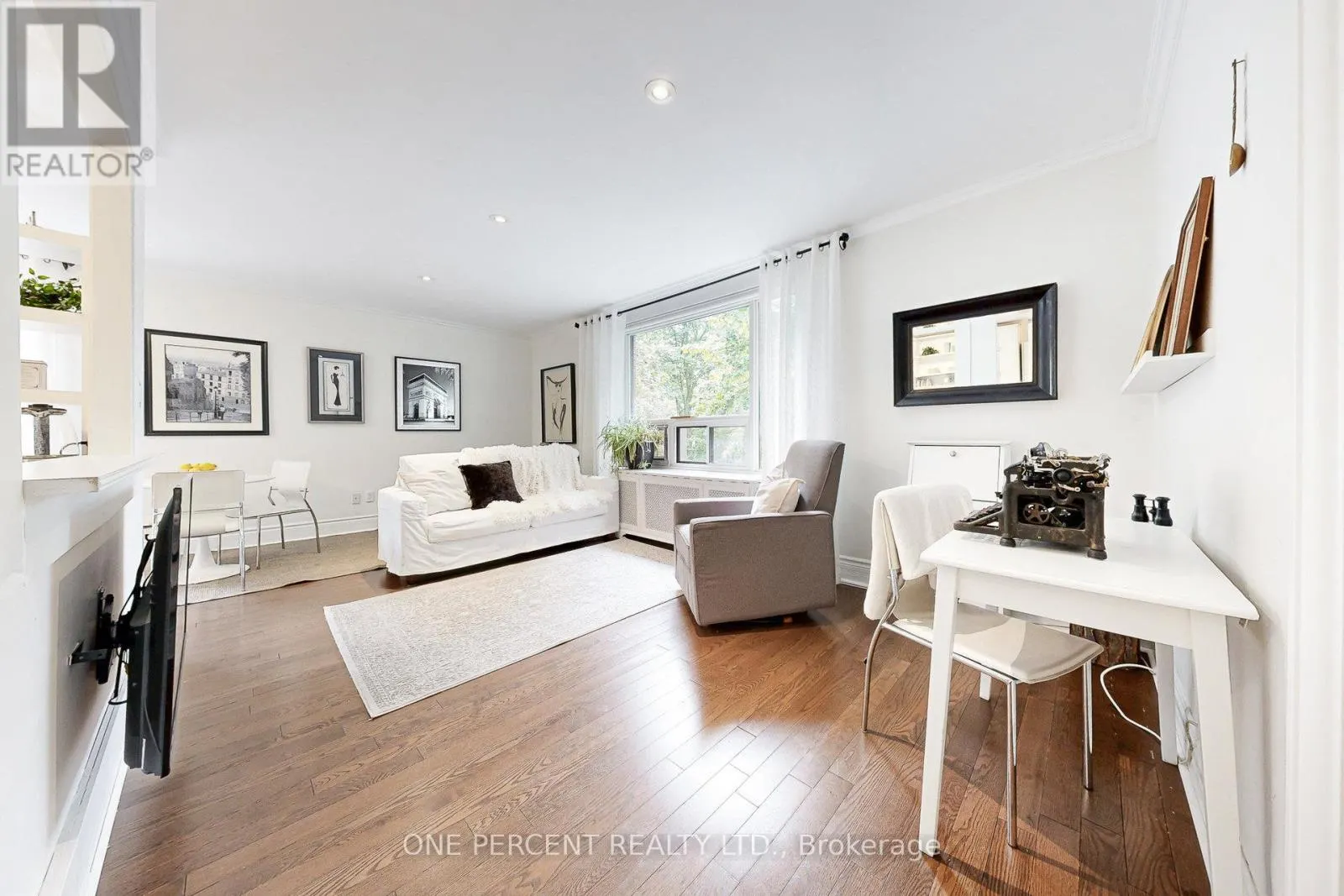 206 - 2550 BATHURST STREET