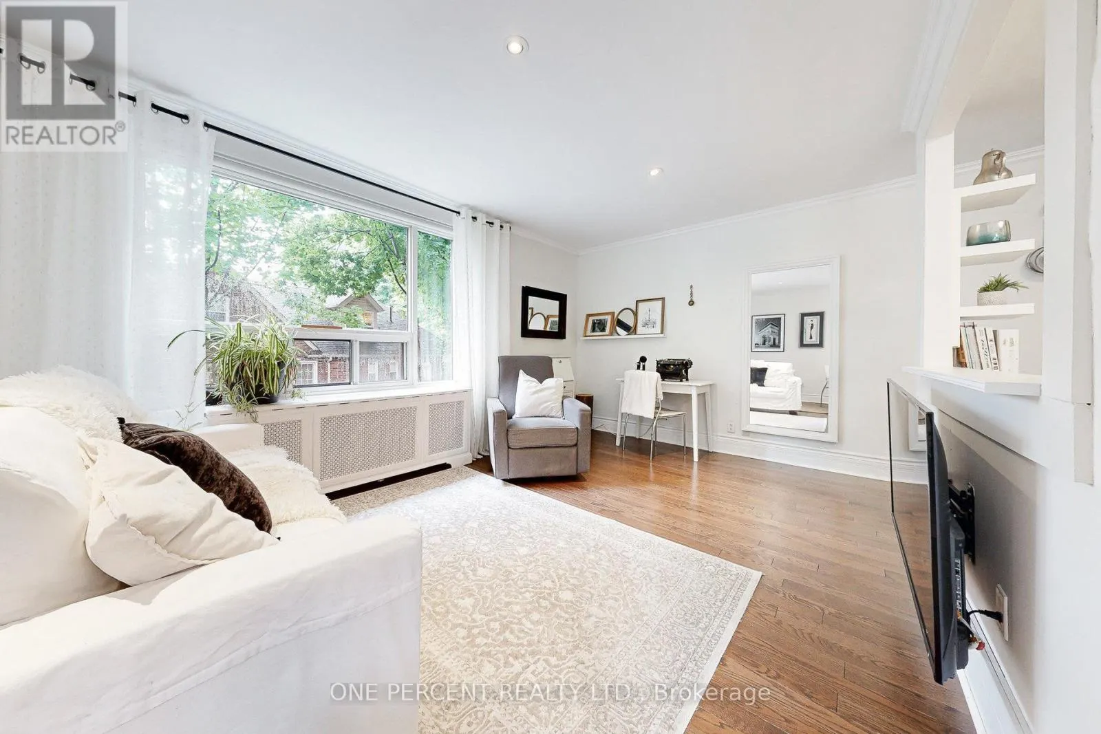 206 - 2550 BATHURST STREET