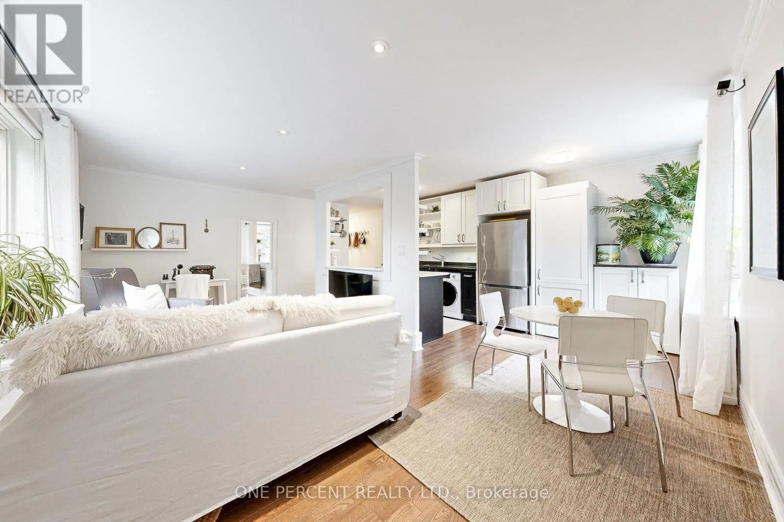 206 - 2550 BATHURST STREET