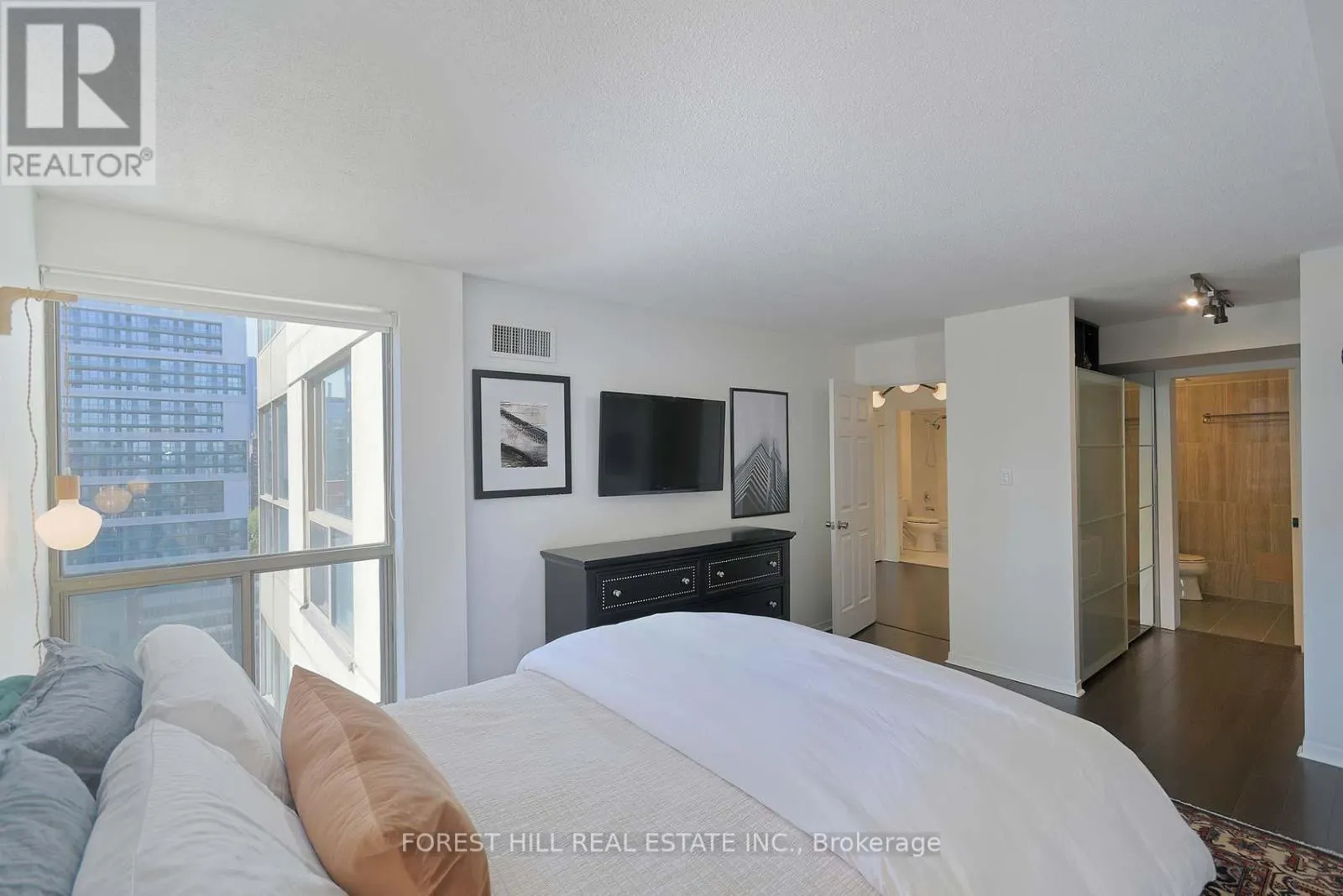 1707 - 298 JARVIS STREET