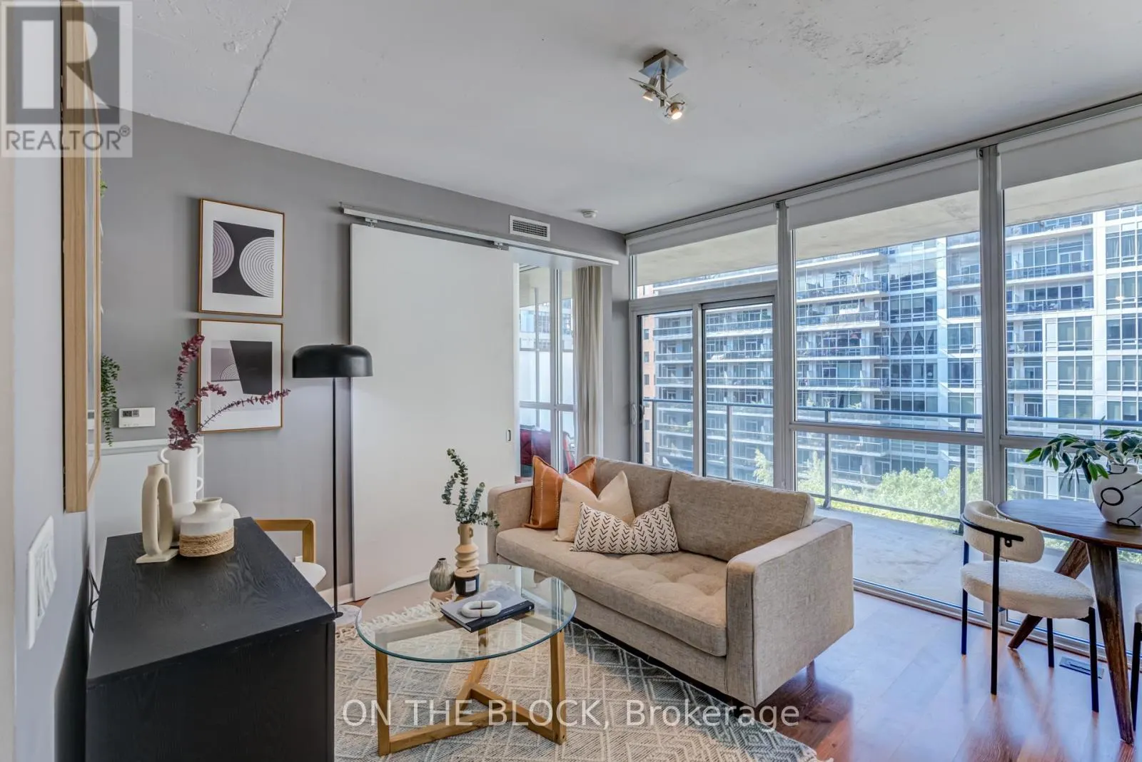 616 - 478 KING STREET W