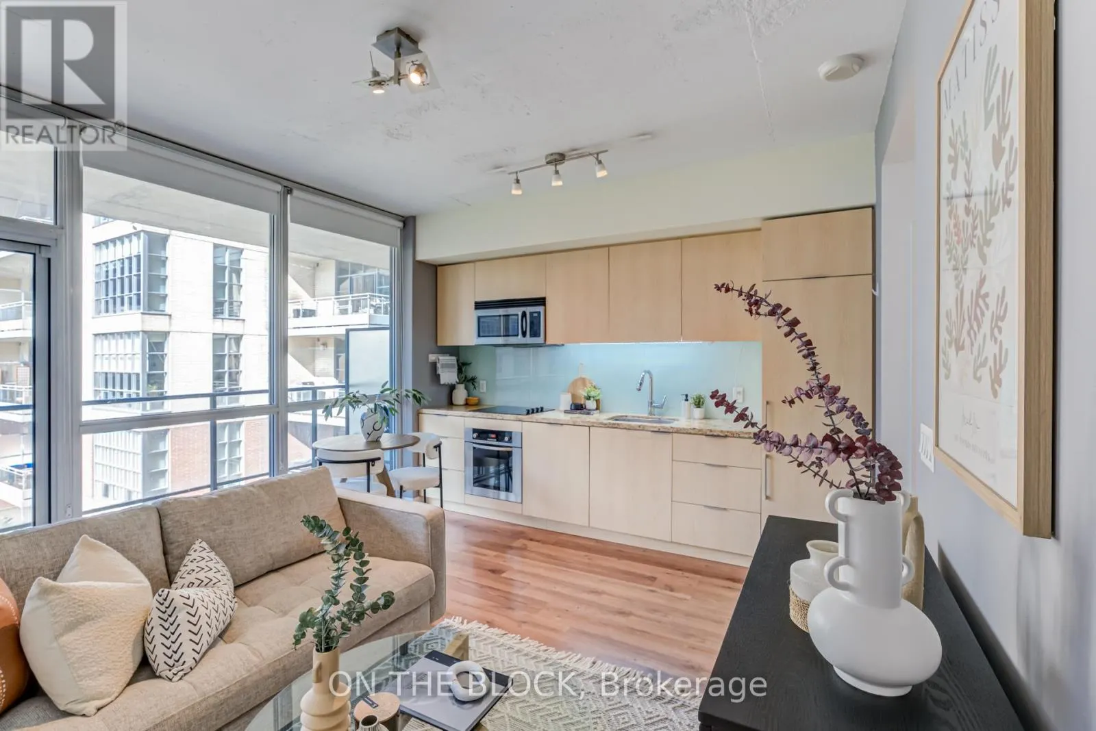 616 - 478 KING STREET W