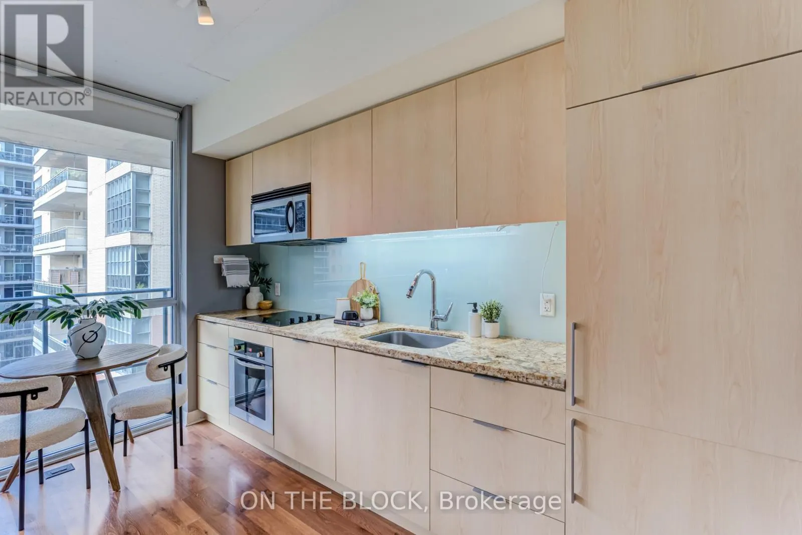 616 - 478 KING STREET W