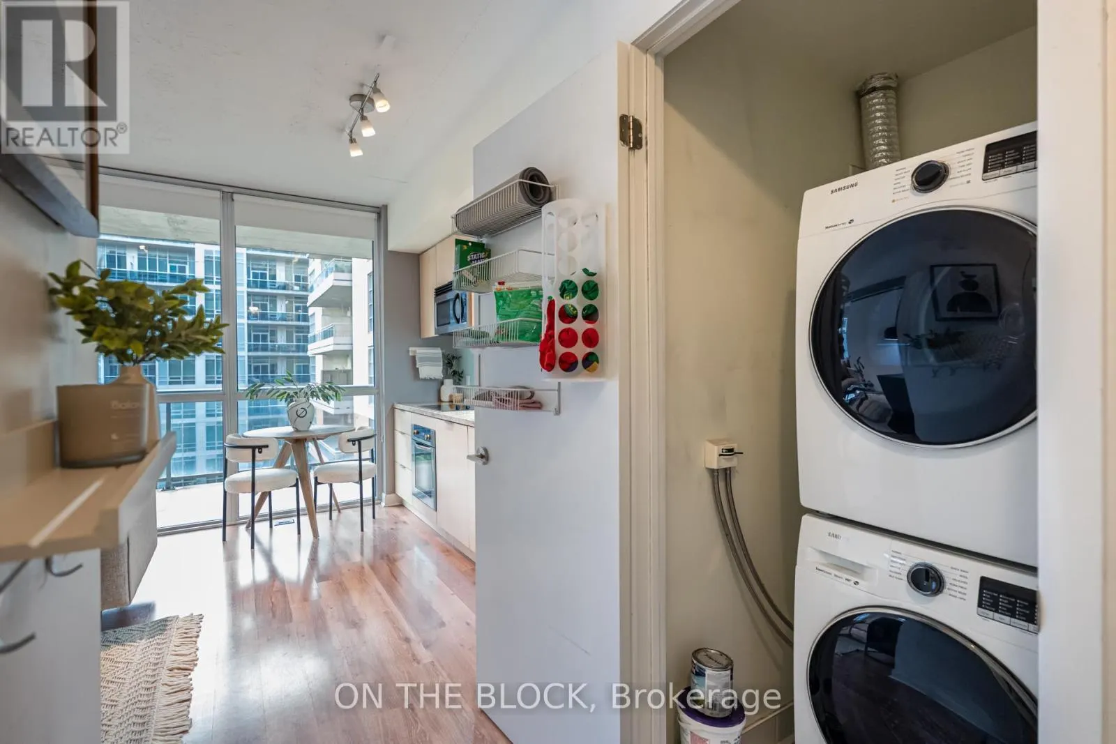 616 - 478 KING STREET W