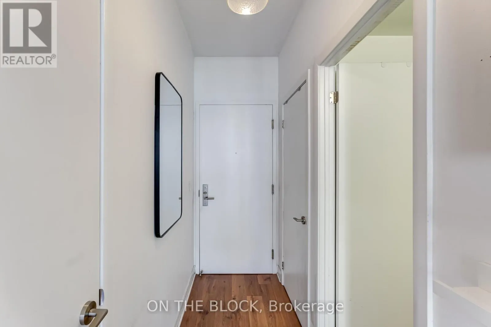 616 - 478 KING STREET W