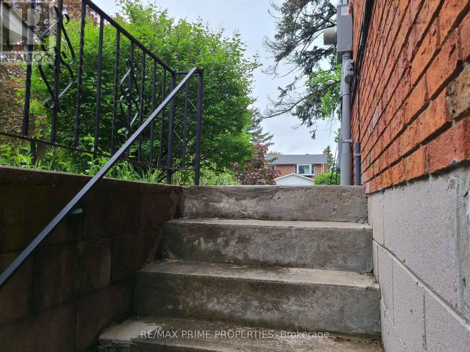 BSMT - 22 OAKHURST DRIVE