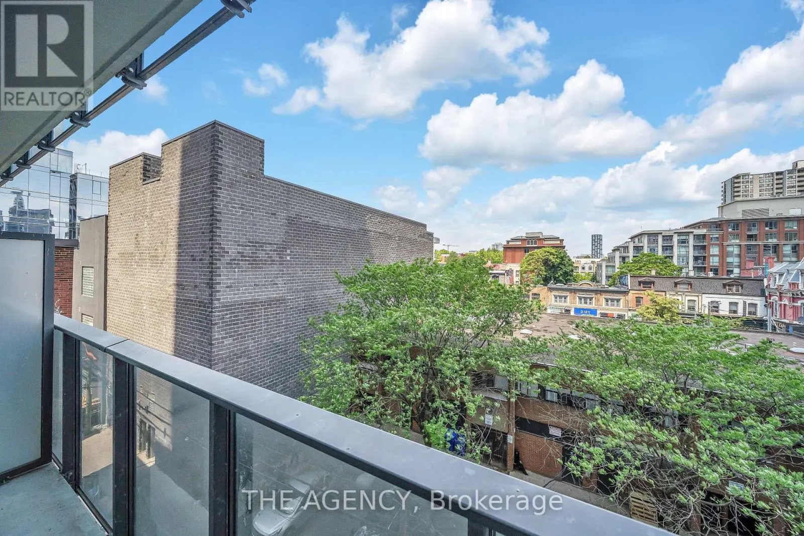 508 - 330 RICHMOND STREET W