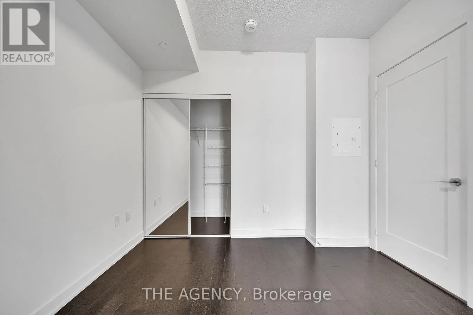 508 - 330 RICHMOND STREET W