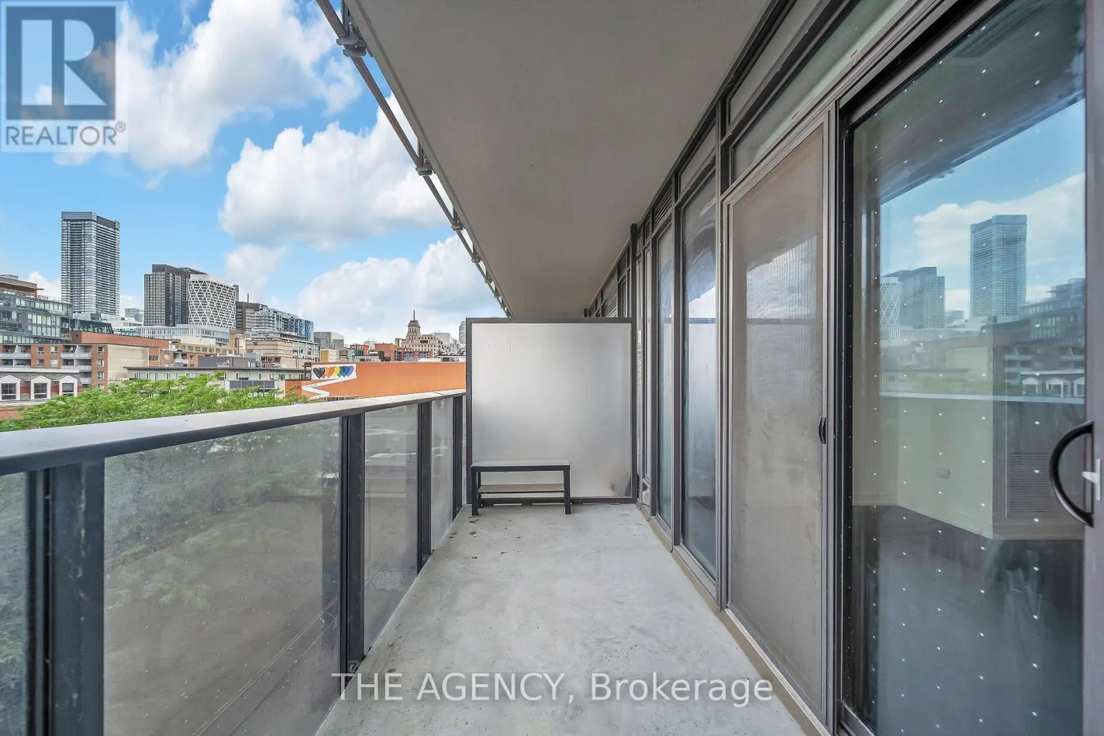 508 - 330 RICHMOND STREET W