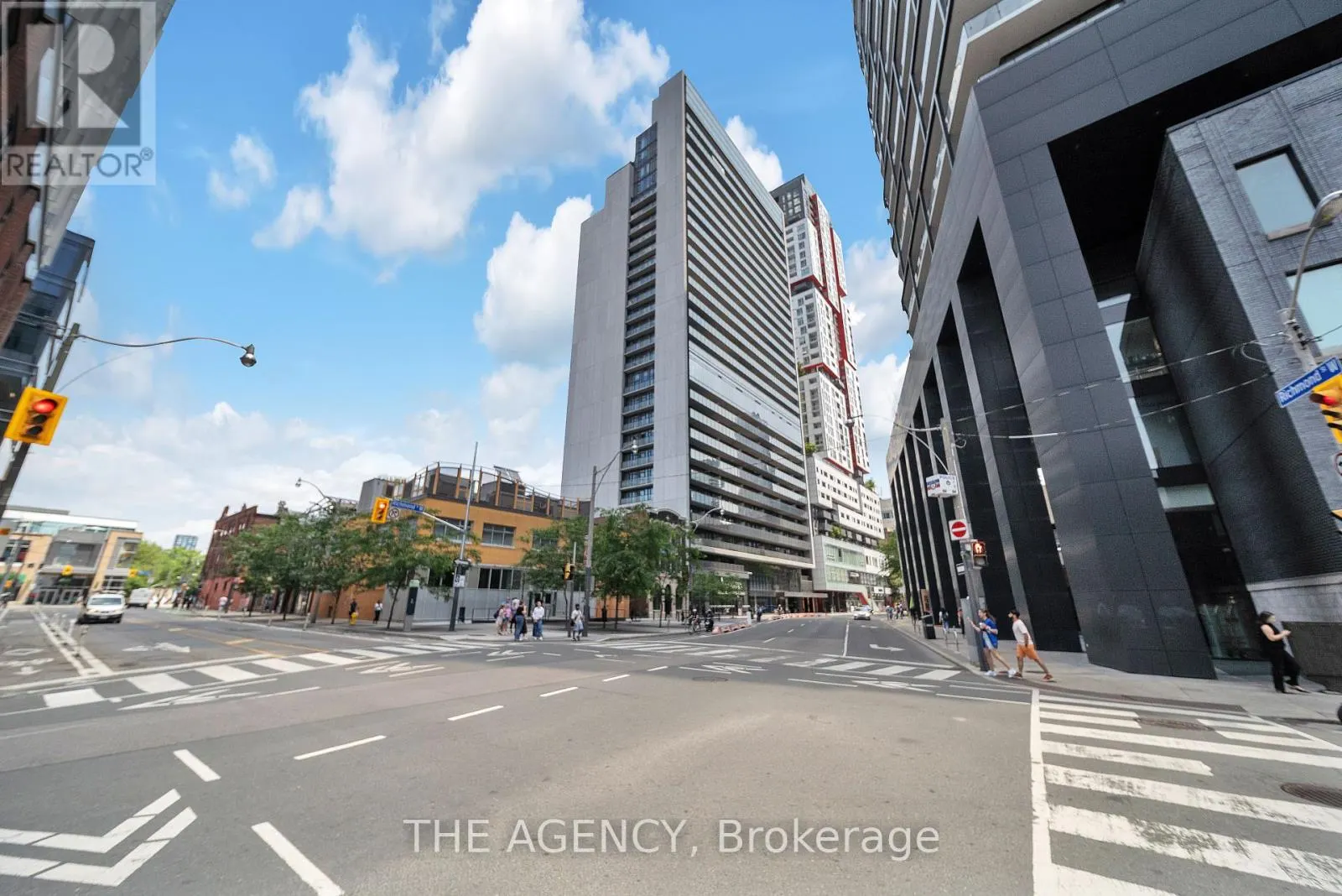 508 - 330 RICHMOND STREET W