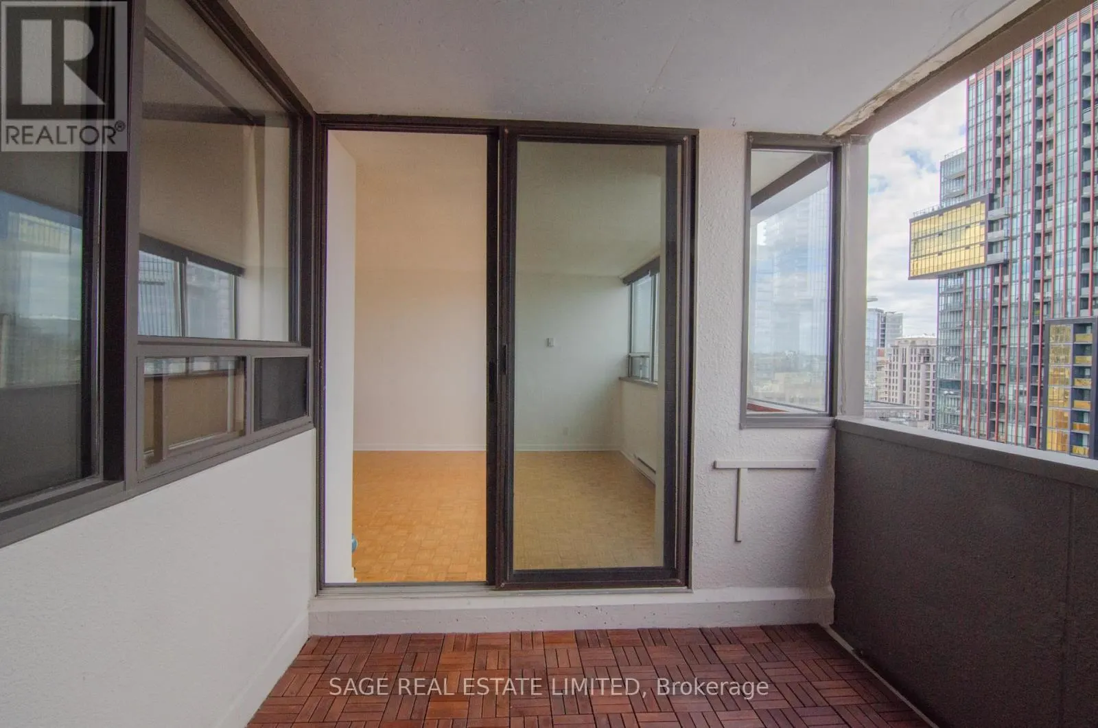 1706 - 914 YONGE STREET