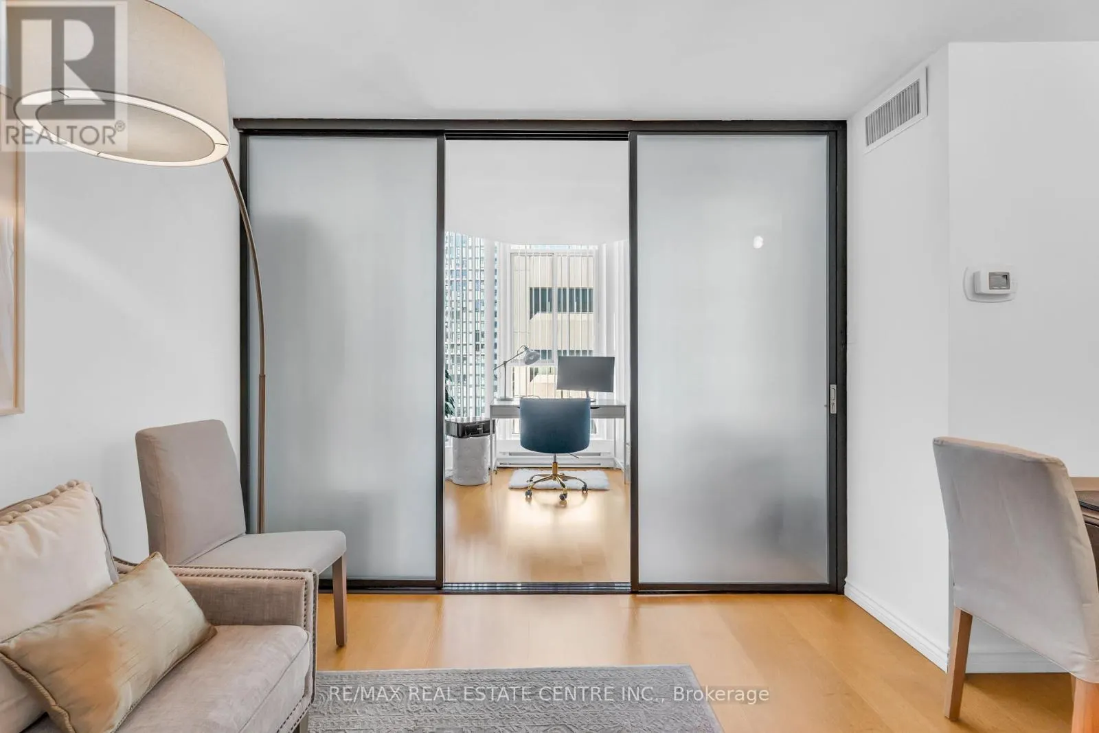 2504 - 55 CENTRE AVENUE