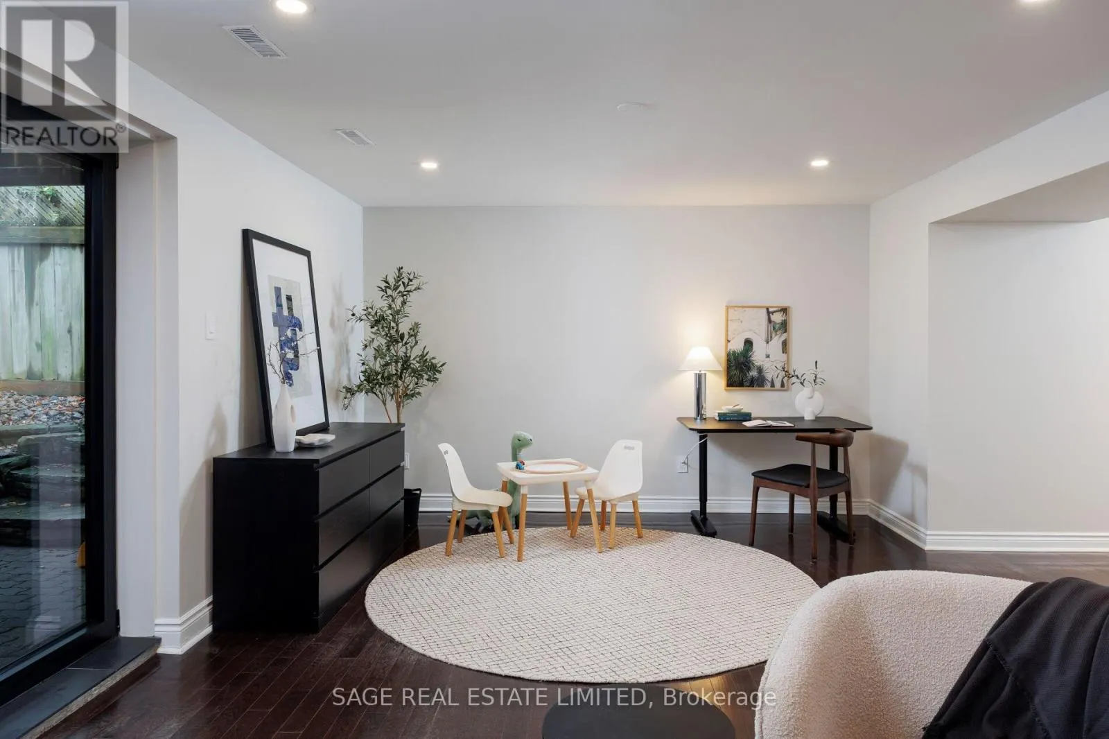222 BRIAR HILL AVENUE