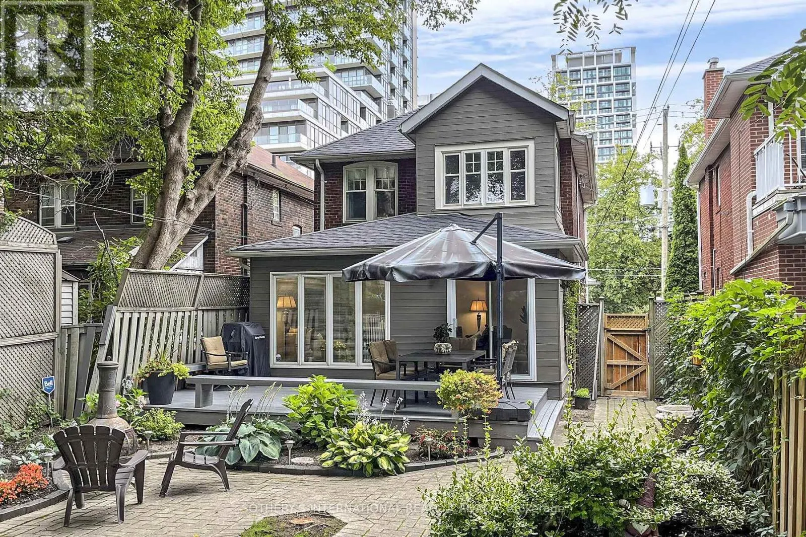 182 DUPLEX AVENUE