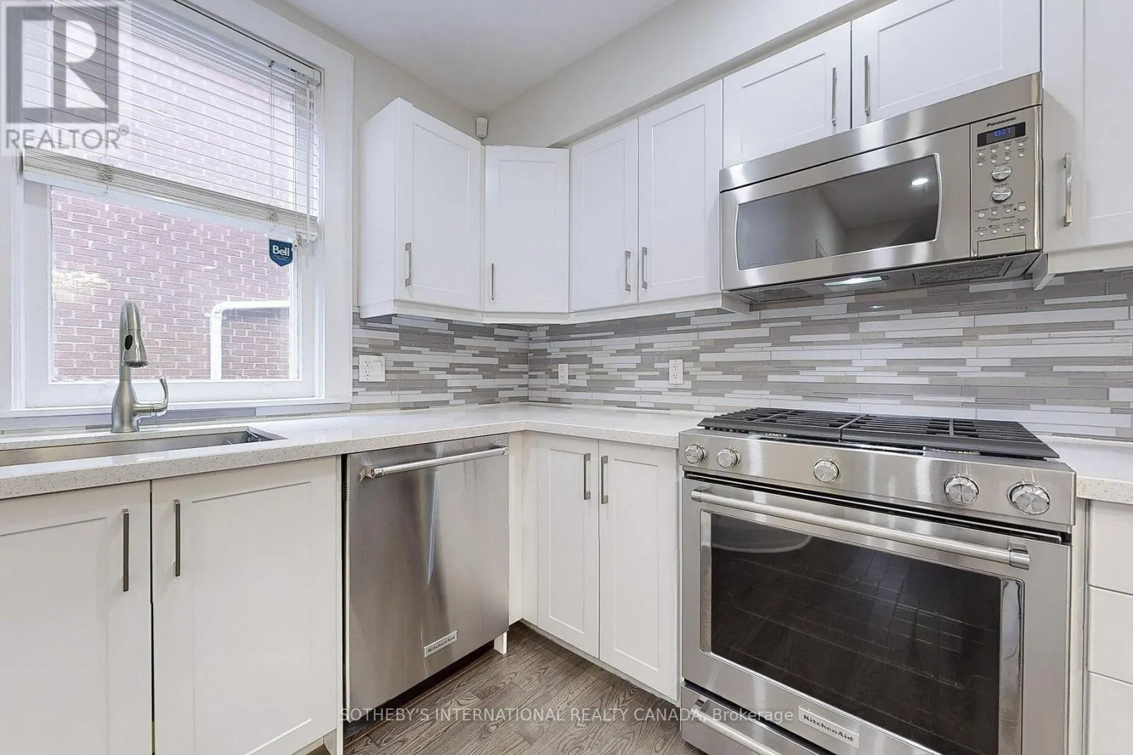 182 DUPLEX AVENUE