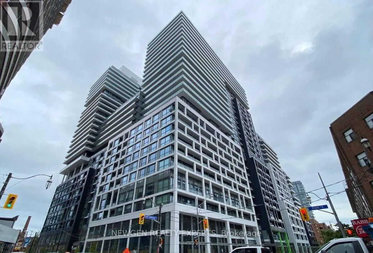 2205 - 70 PRINCESS STREET
