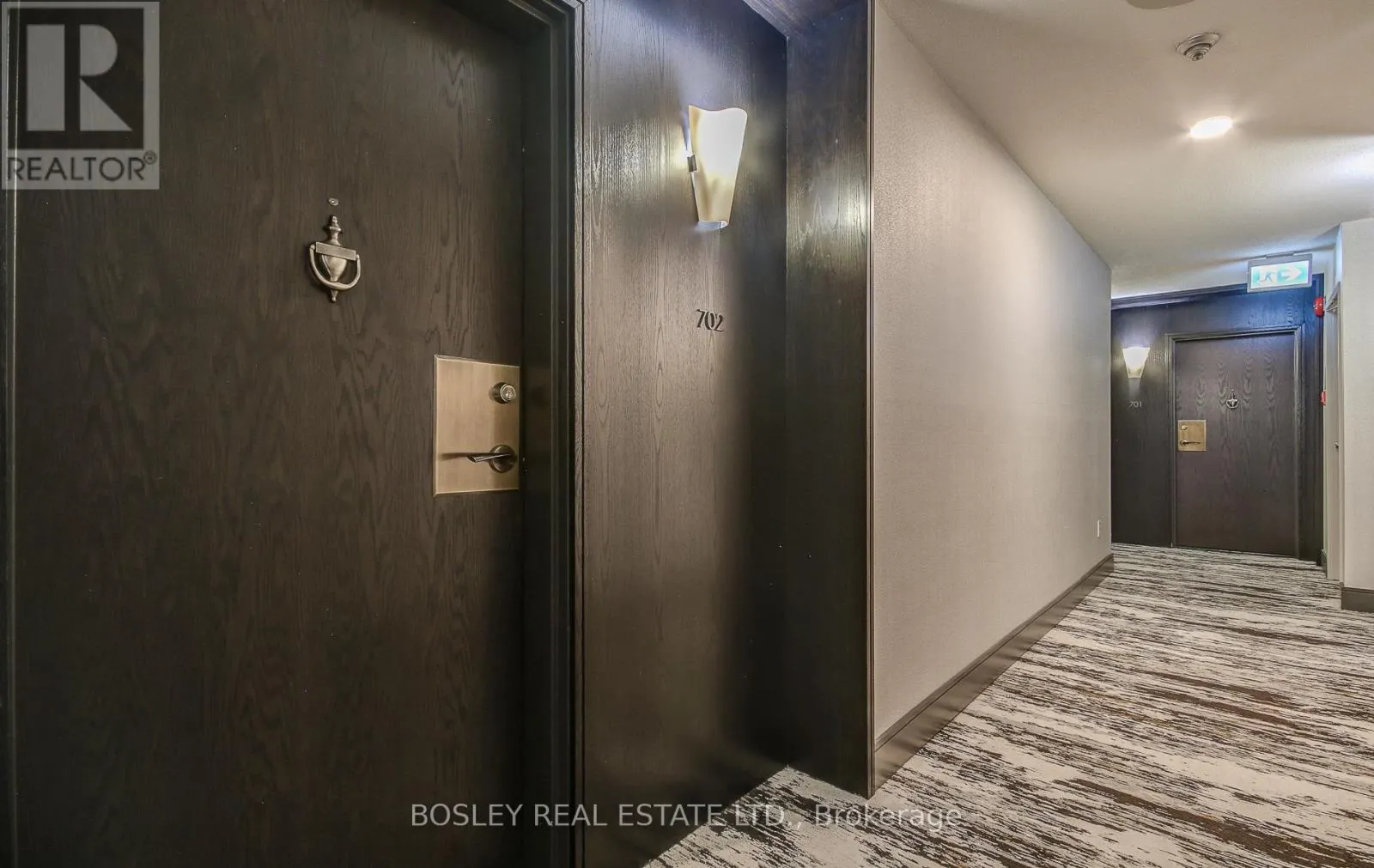 702 - 62 WELLESLEY STREET W