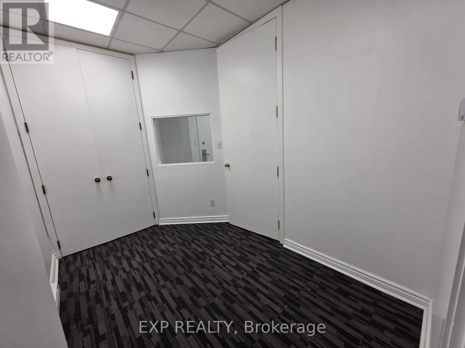 320 - 1033 BAY STREET
