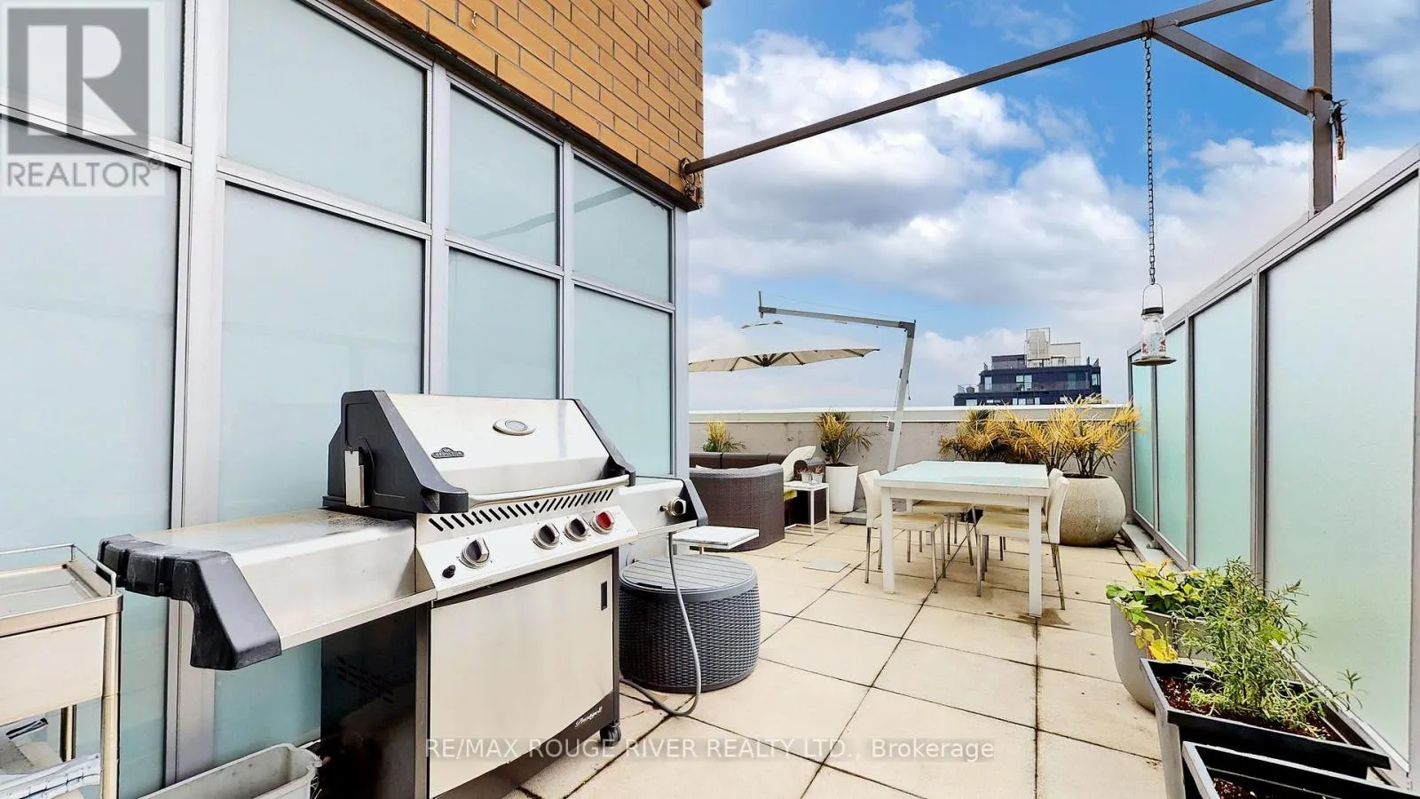 702 - 701 SHEPPARD AVENUE W