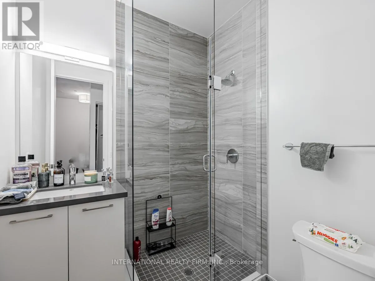 210 - 33 FREDERICK TODD WAY W