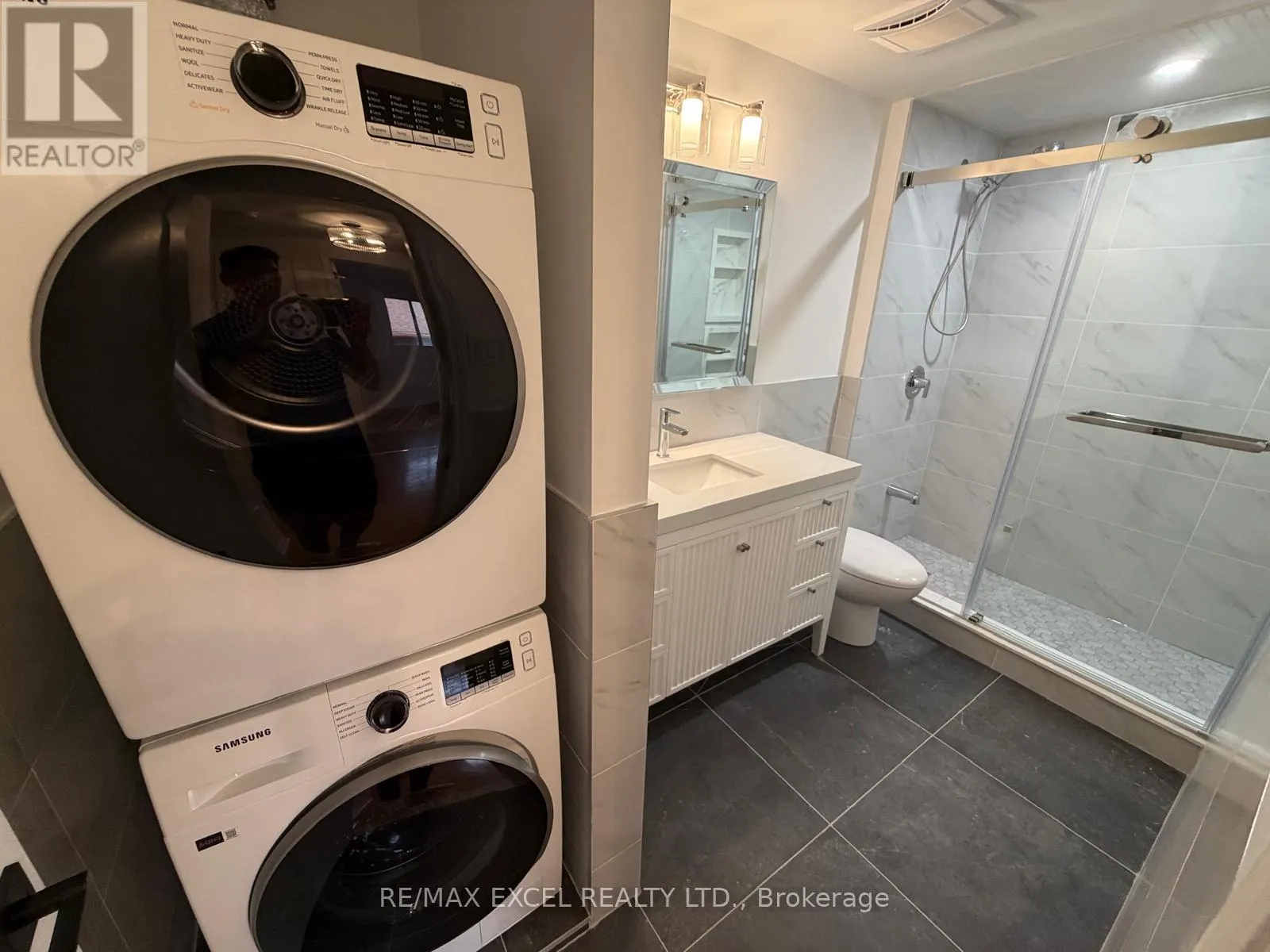 UPPER (UNIT A) - 53 HICKORYNUT DRIVE