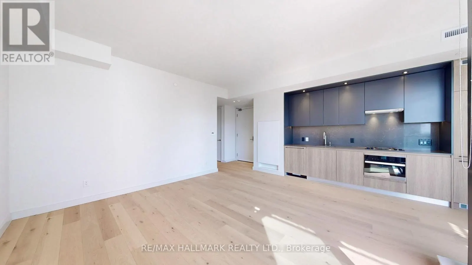 1704 - 81 WELLESLEY STREET E