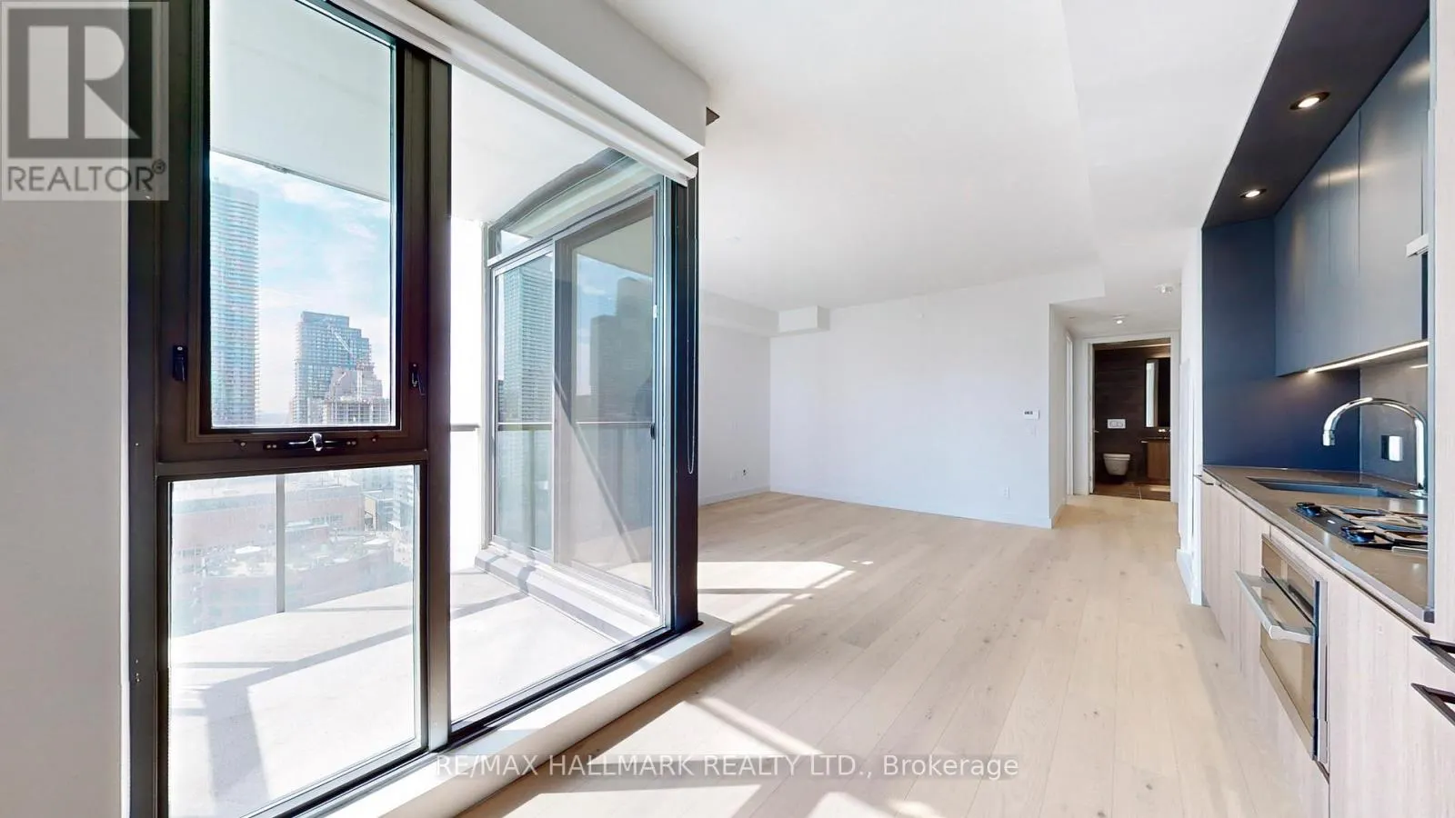 1704 - 81 WELLESLEY STREET E