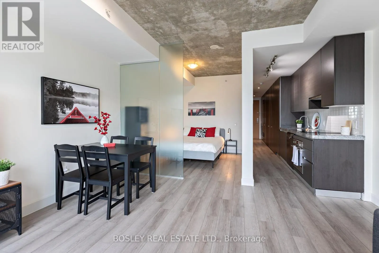 816 - 629 KING STREET W