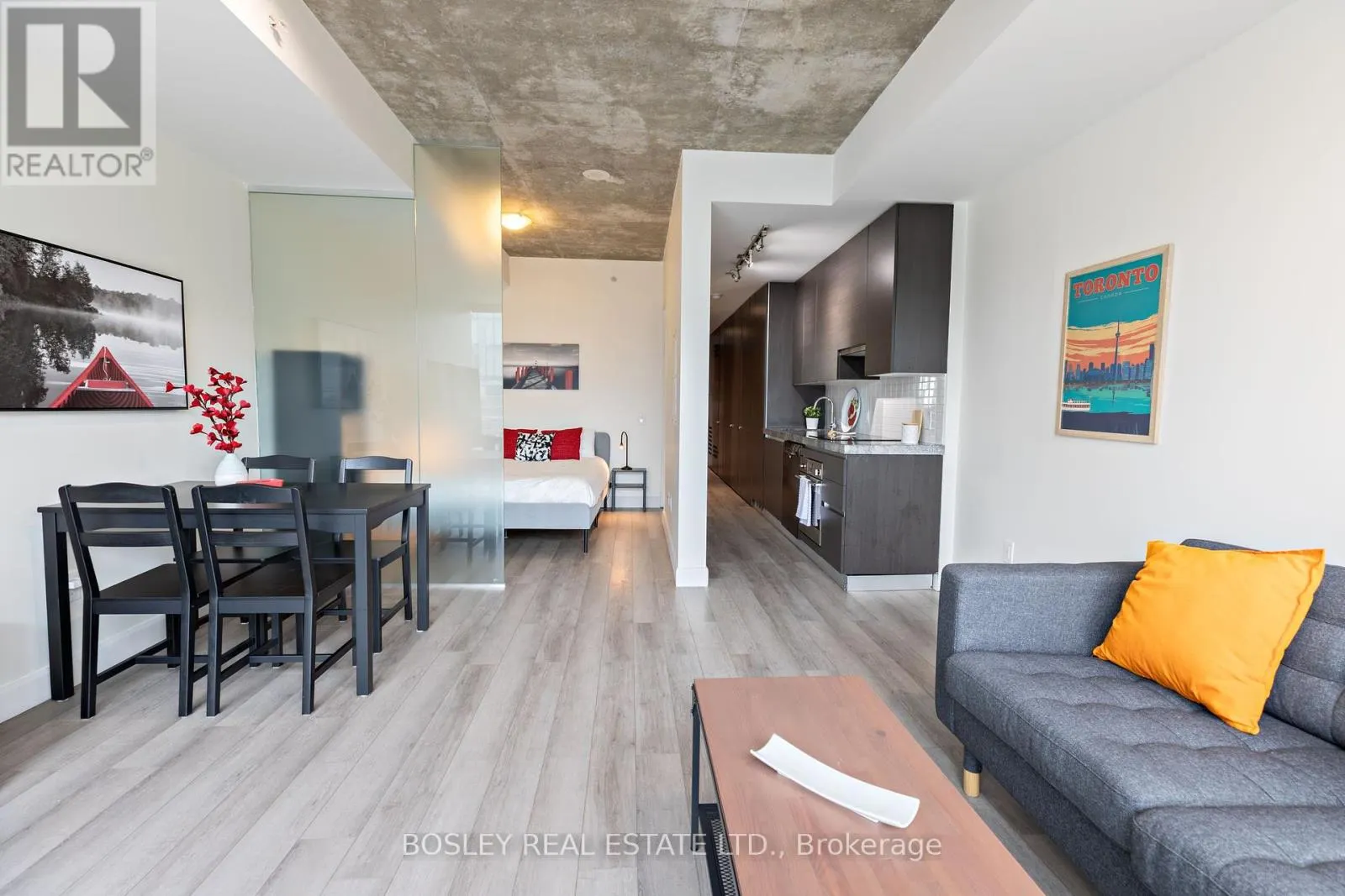 816 - 629 KING STREET W