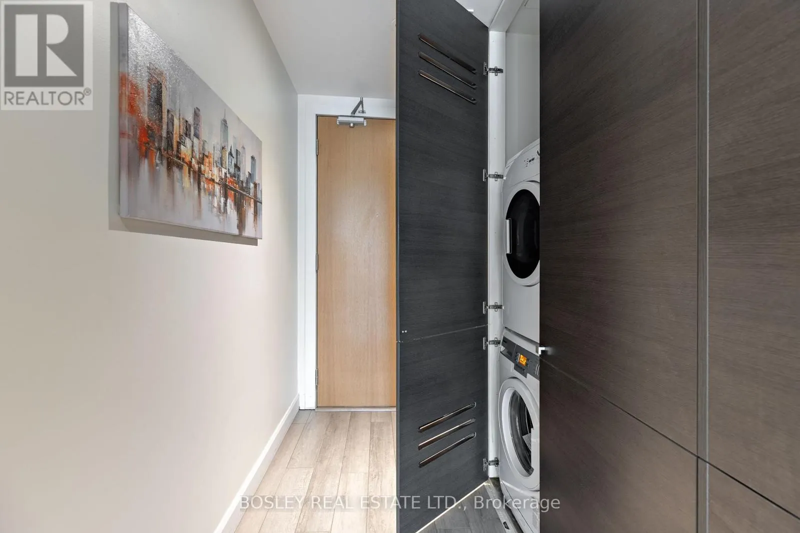 816 - 629 KING STREET W