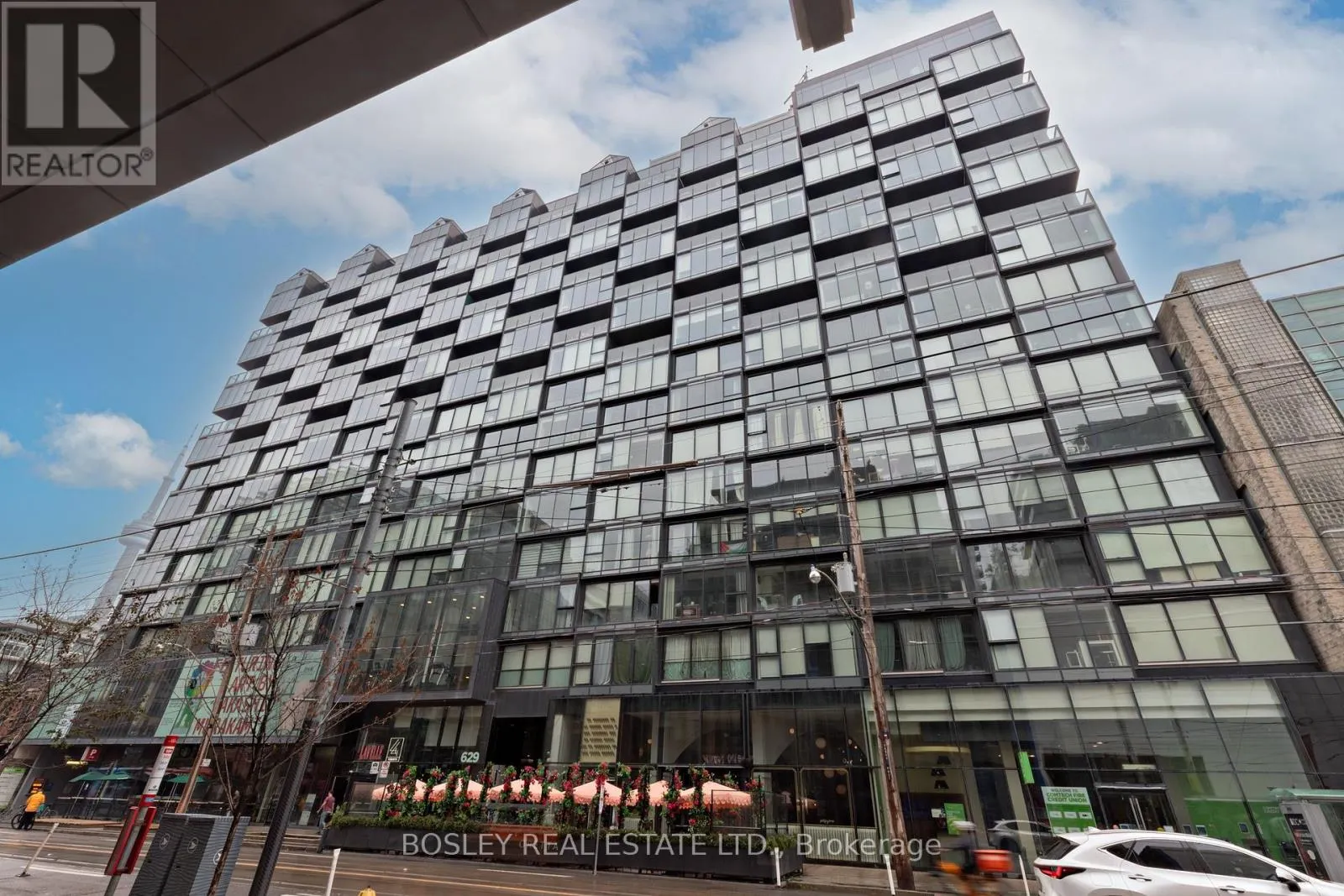 816 - 629 KING STREET W