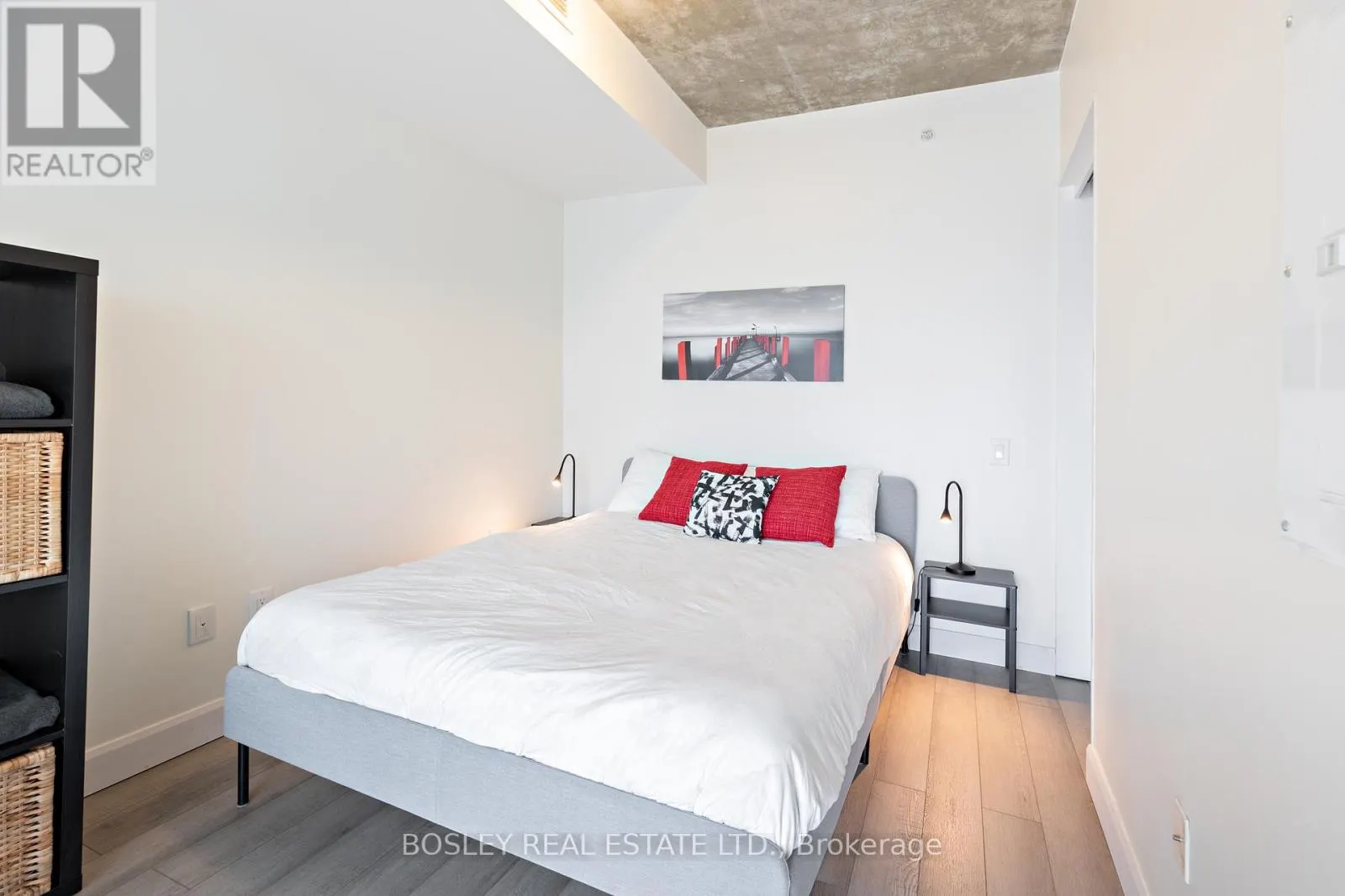816 - 629 KING STREET W