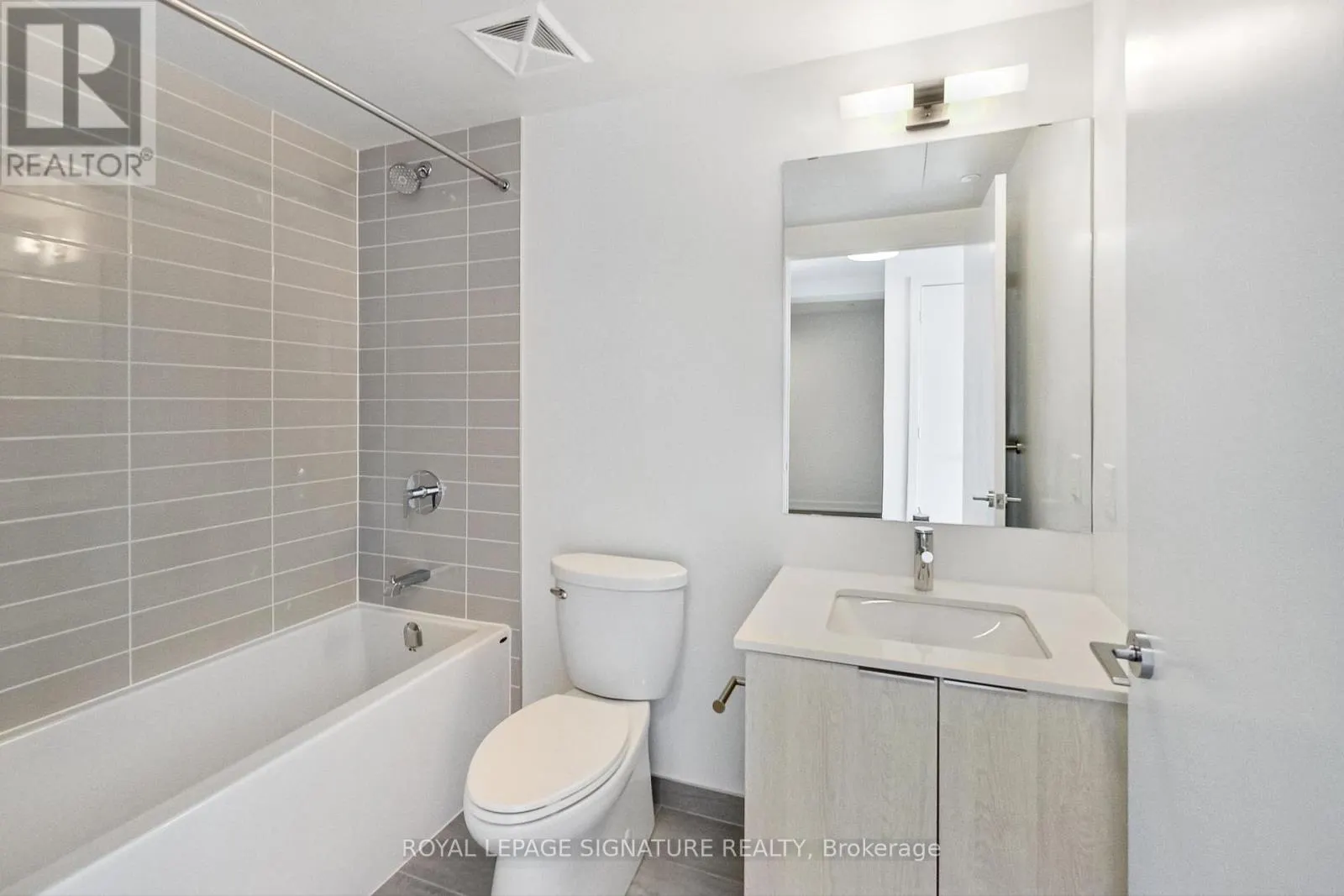 3408 - 357 KING STREET W