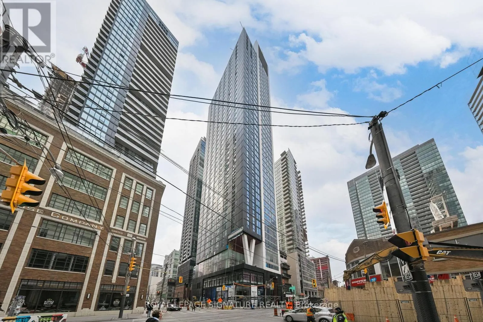 3408 - 357 KING STREET W