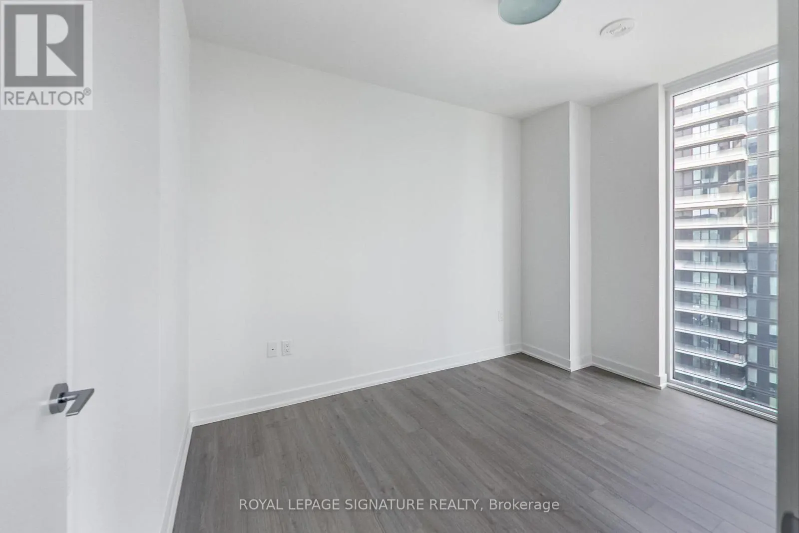 3408 - 357 KING STREET W