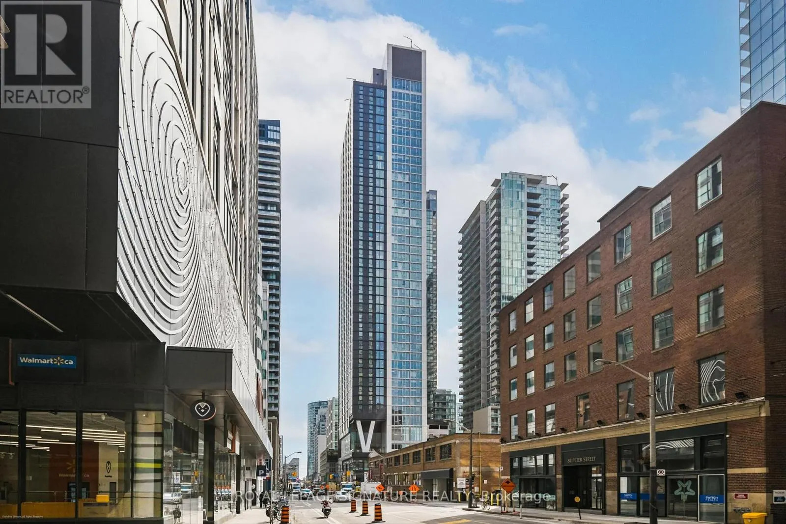 3408 - 357 KING STREET W