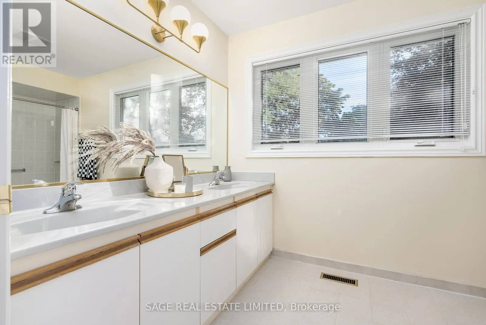 41 FRANCINE DRIVE