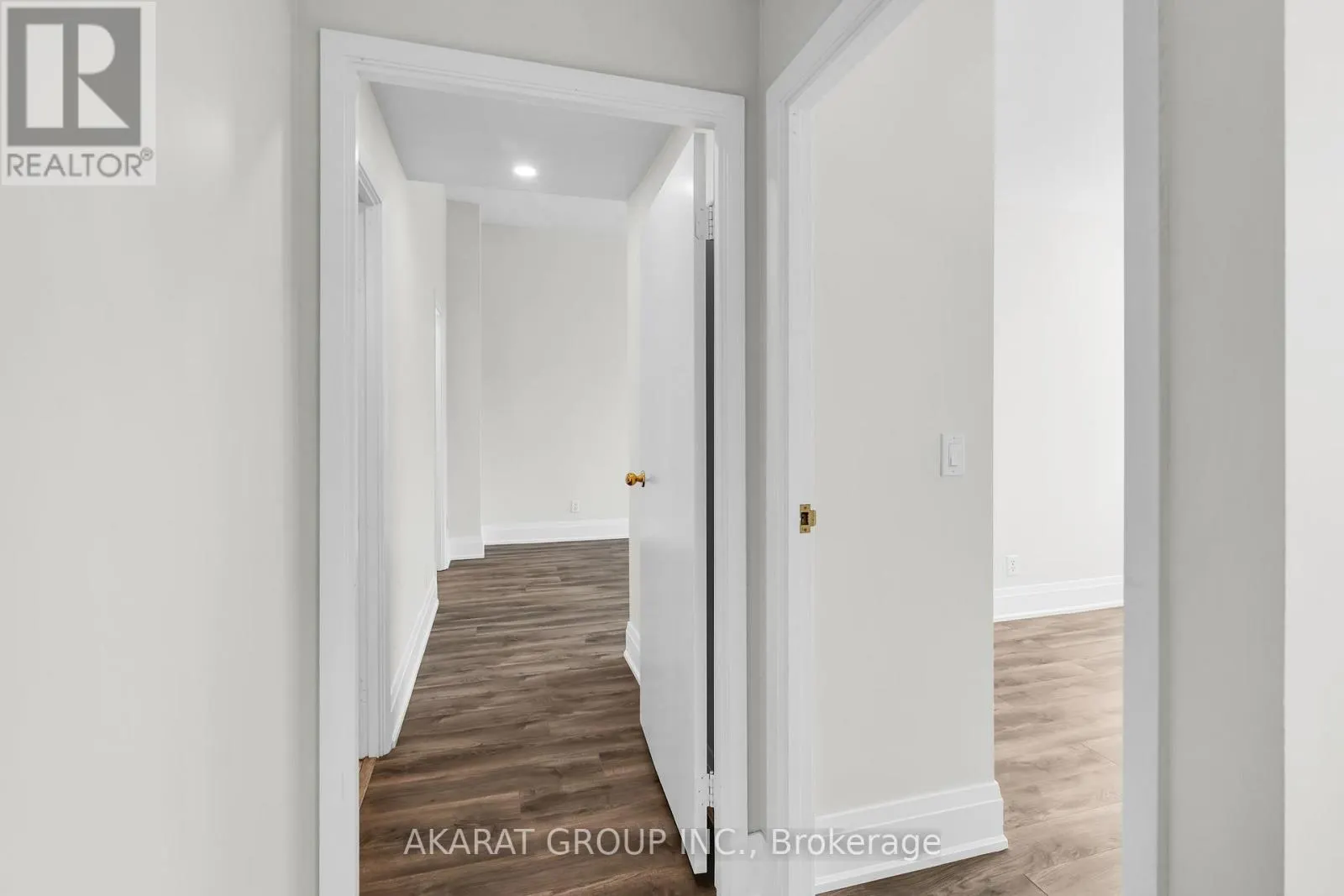 703 - 1901 YONGE STREET