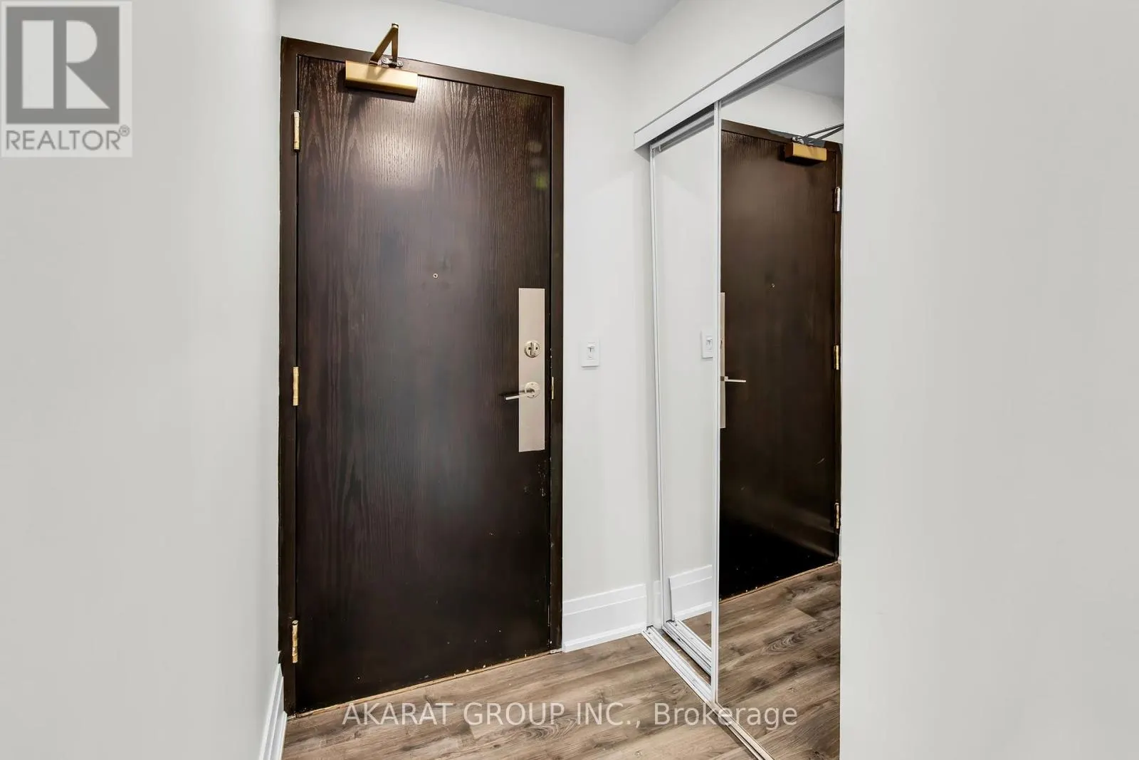 703 - 1901 YONGE STREET