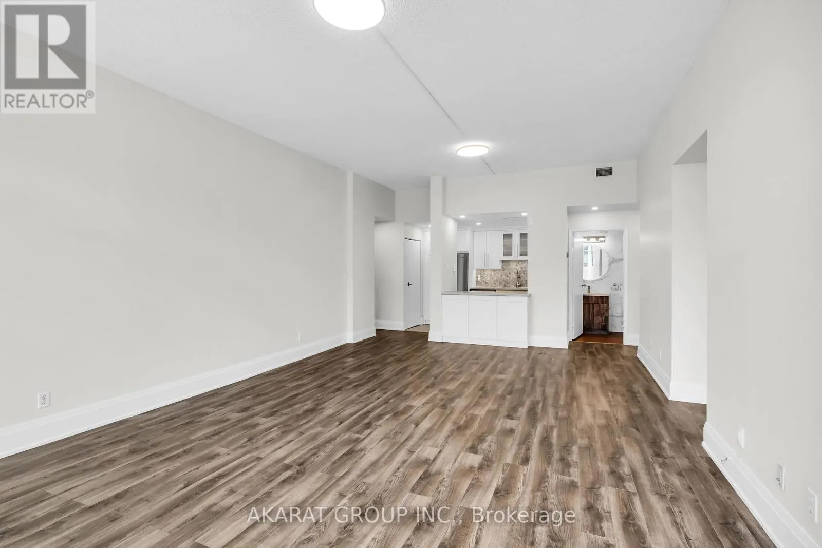 703 - 1901 YONGE STREET