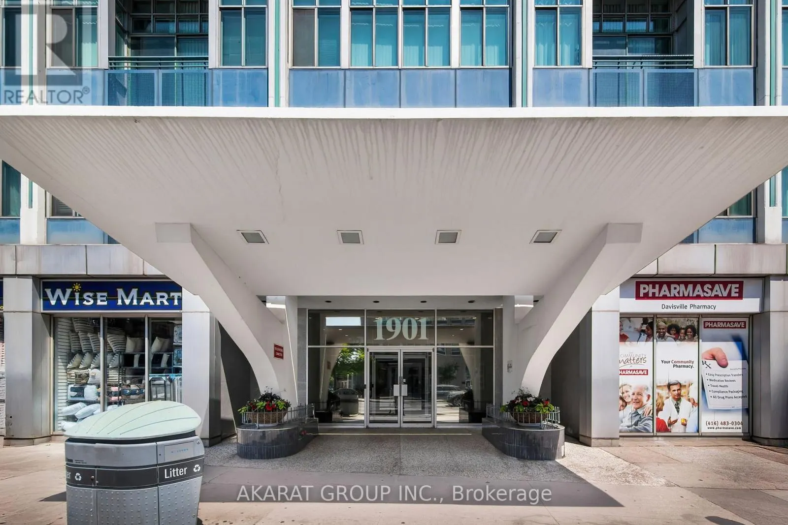 703 - 1901 YONGE STREET