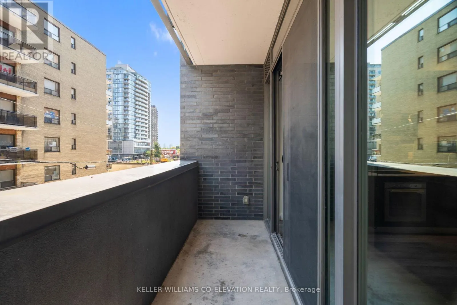 206 - 109 VAUGHAN ROAD