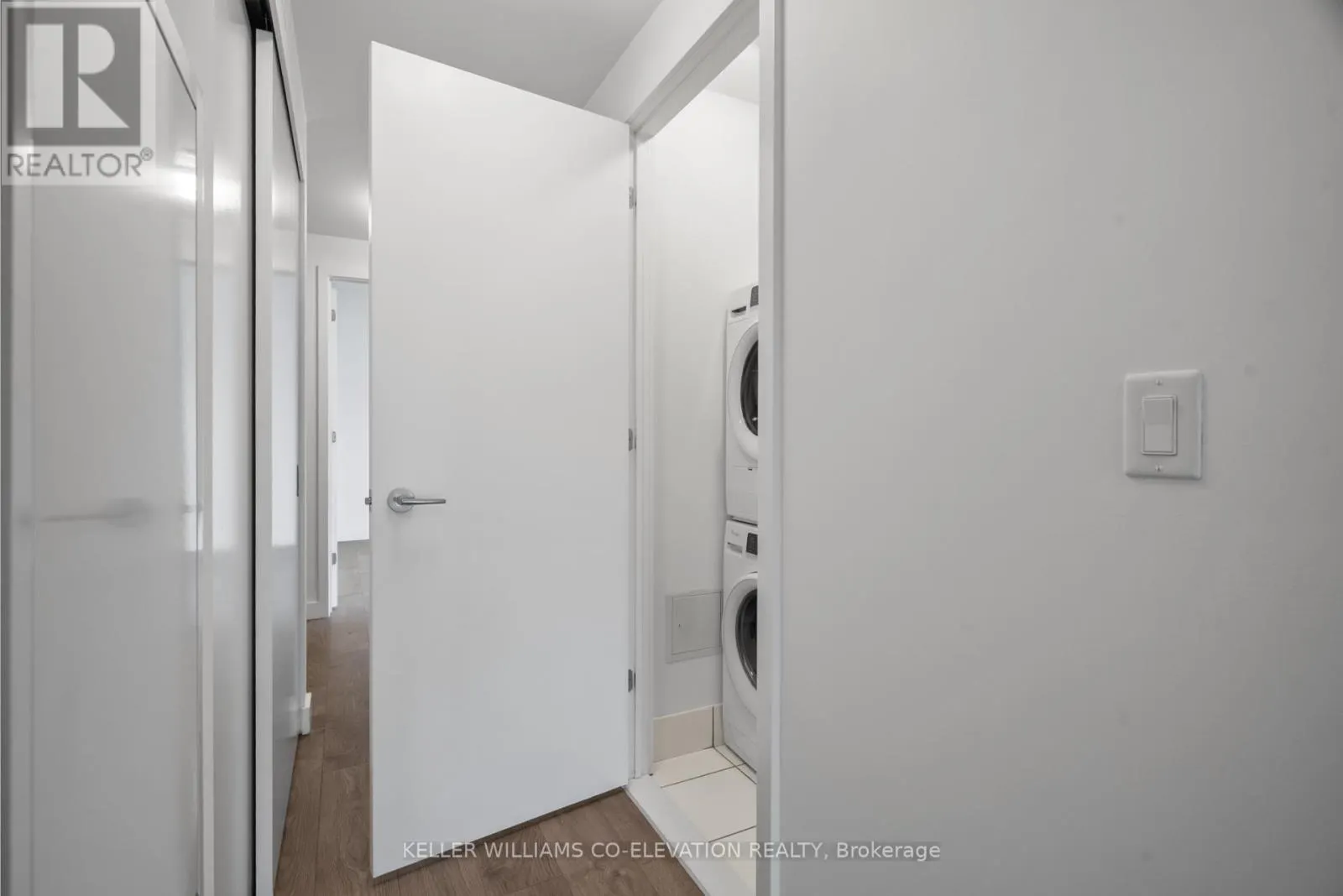 306 - 109 VAUGHAN ROAD