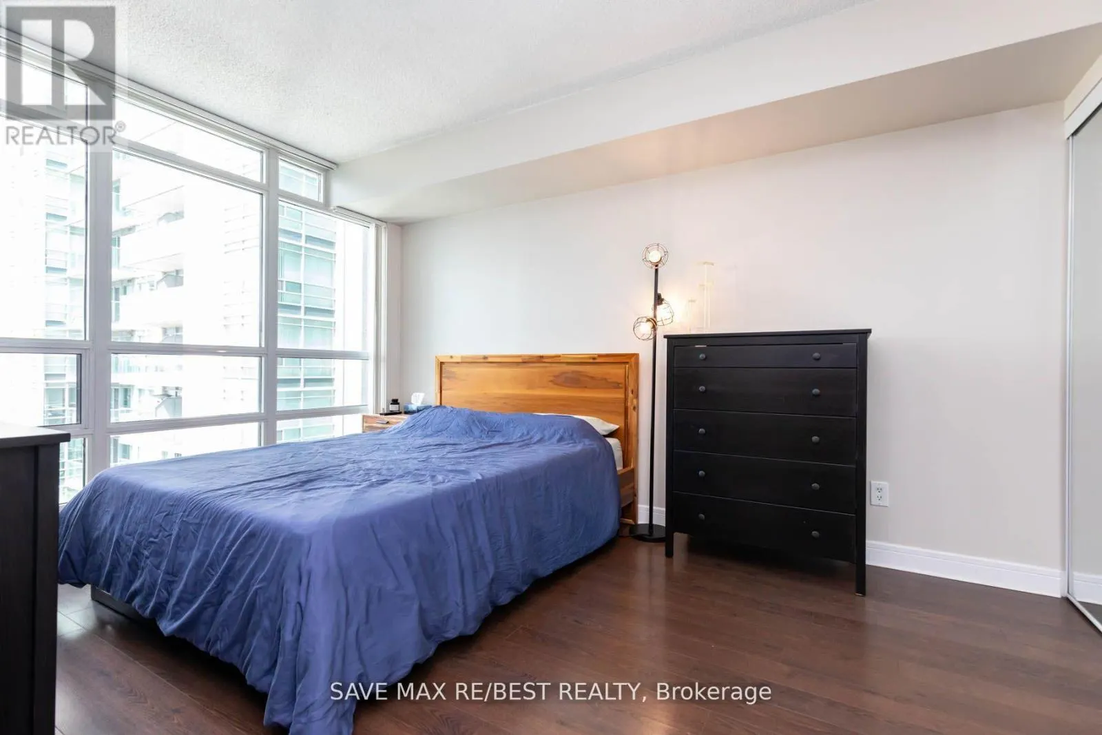1116 - 35 BALES AVENUE