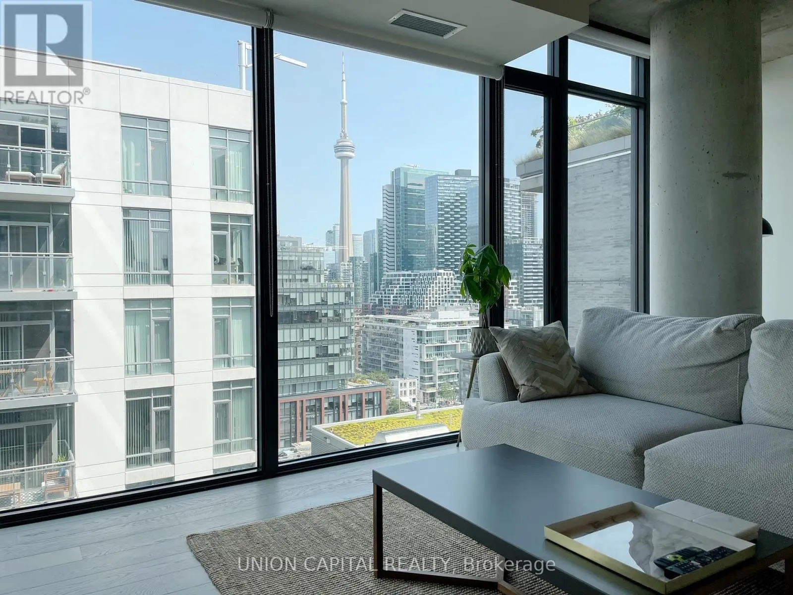1414 - 111 BATHURST STREET