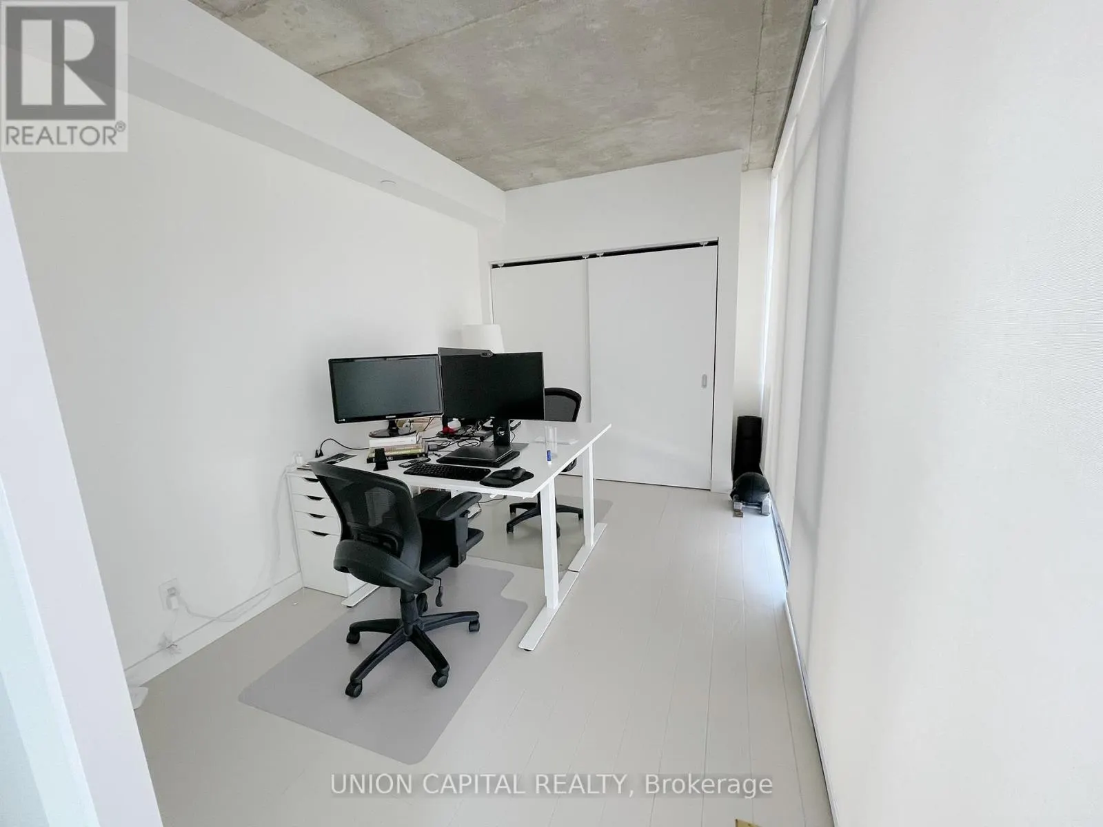 1414 - 111 BATHURST STREET