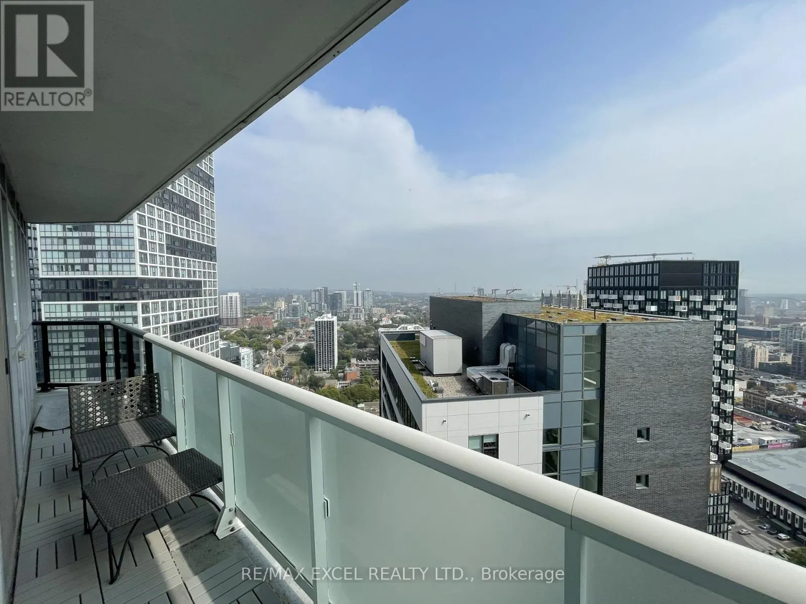 3502 - 77 MUTUAL STREET
