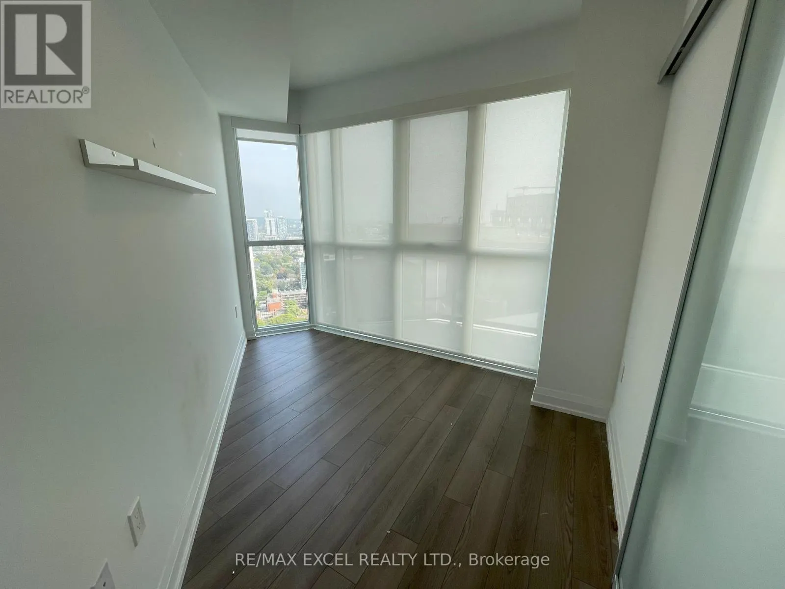 3502 - 77 MUTUAL STREET