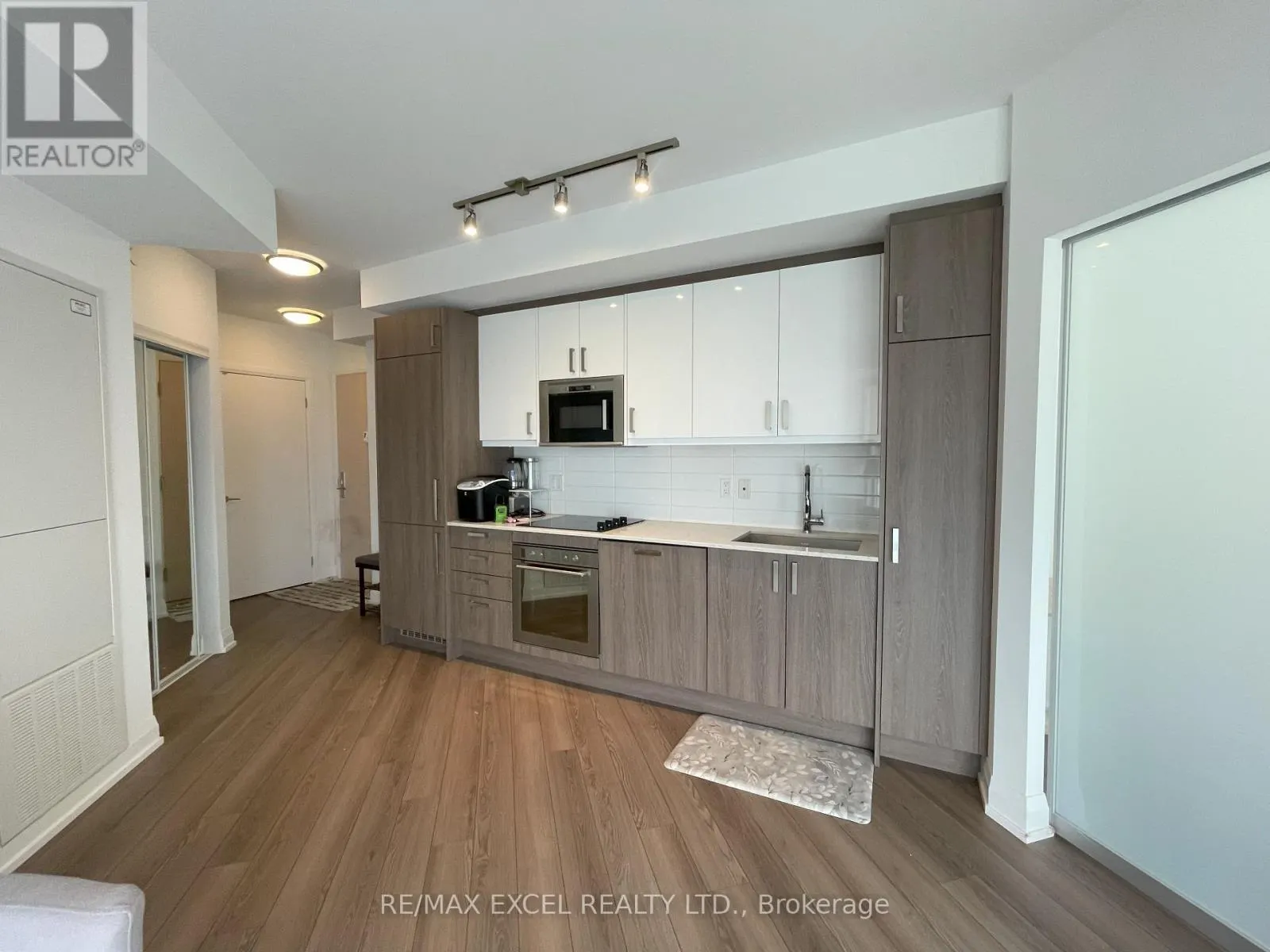 3502 - 77 MUTUAL STREET