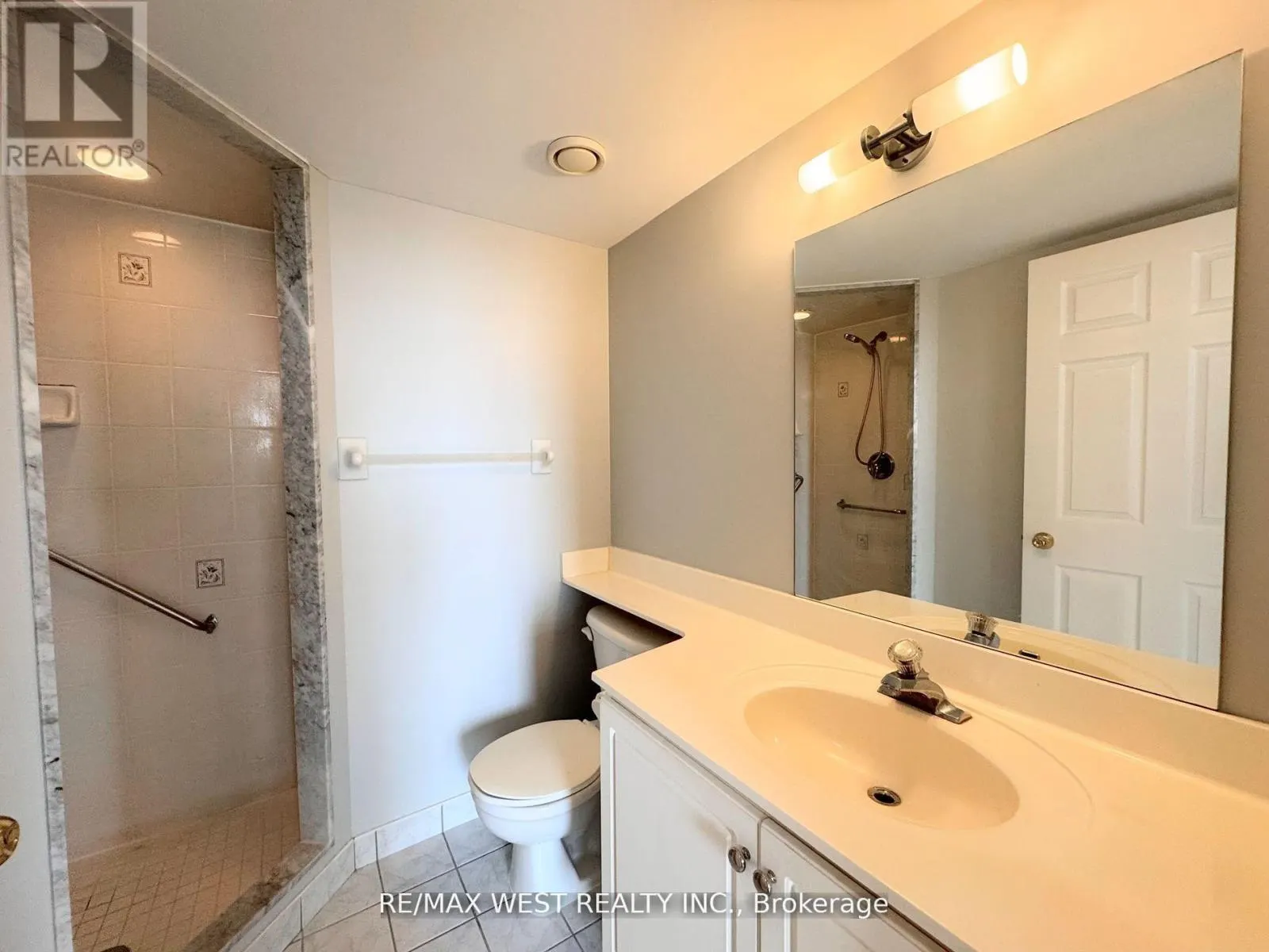 PH7 - 1700 EGLINTON AVENUE E